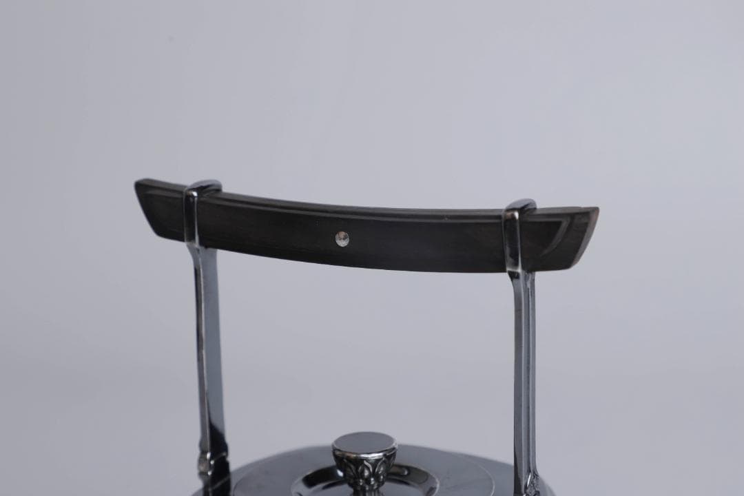 純銀製 舞う饕餮紋 四方湯沸 銀瓶 煎茶道具