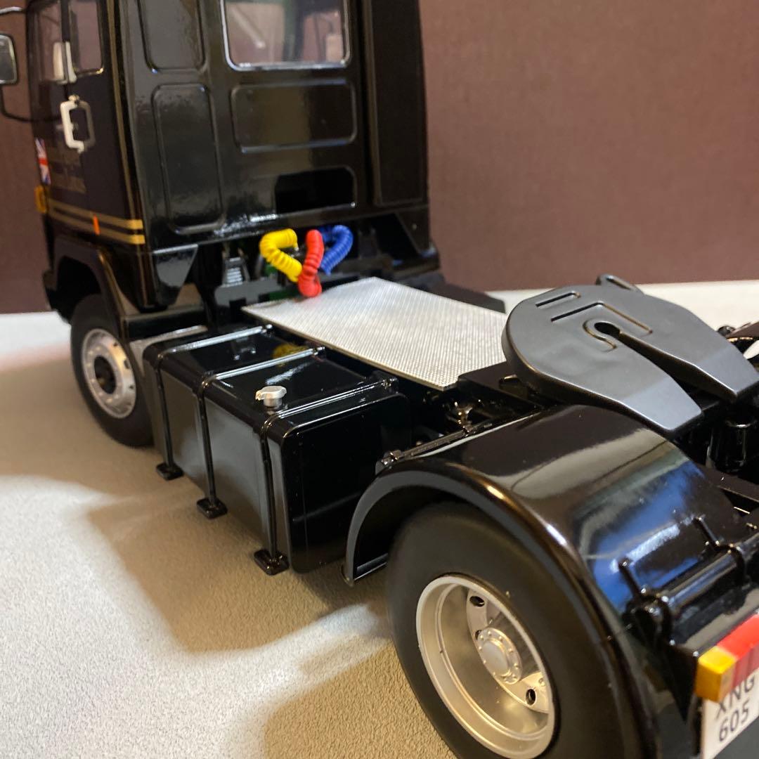 1/18 ボルボ　F88