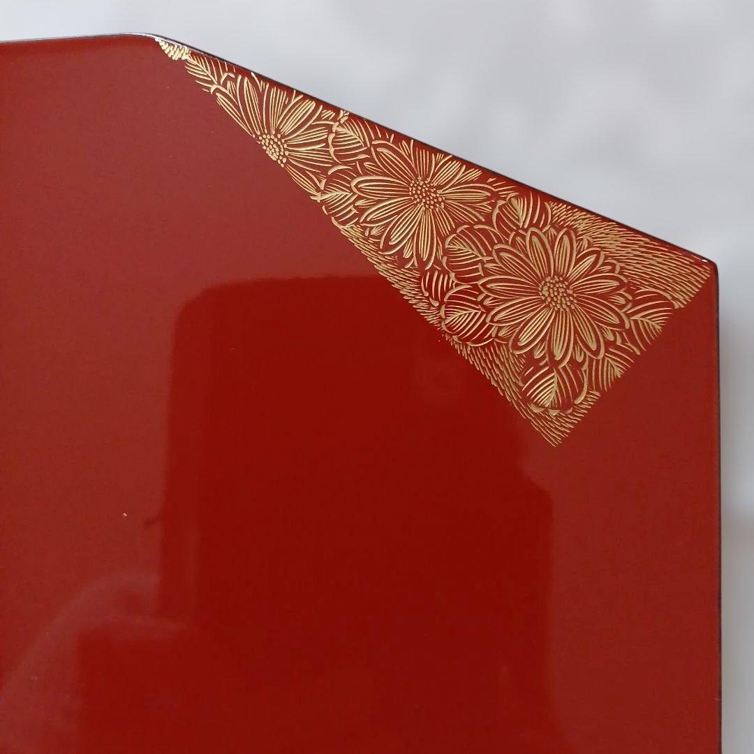 輪島塗　 漆器　菓子皿 　大極上 本堅牢地 山口清松作 菊の蒔絵 紙箱入り