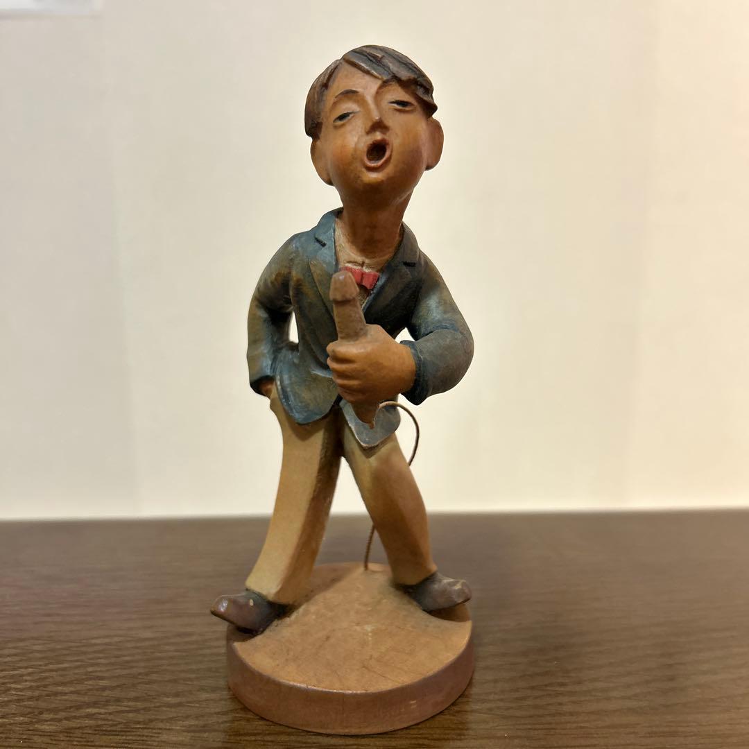 ANRI 木彫り人形