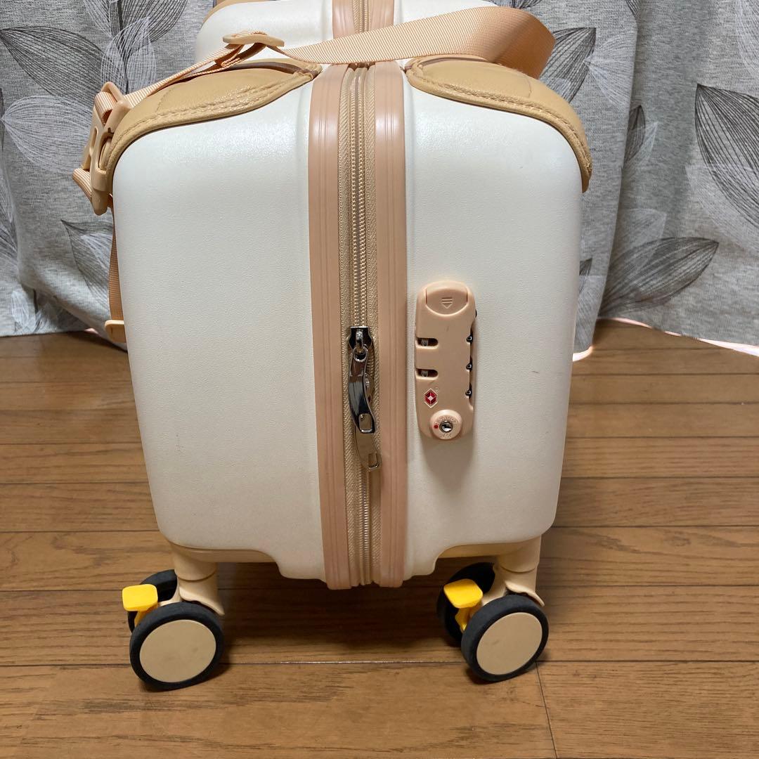 機内持ち込み可　ミニサイズ ベージュ　乗れるキャリーケース