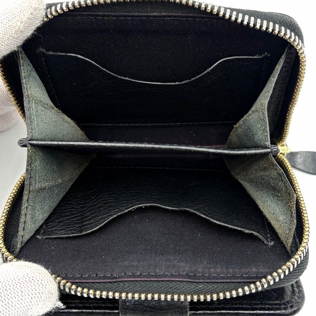 イルビゾンテ 二つ折り財布 ラウンドファスナー ブラック 金ボタン ロゴ型押し