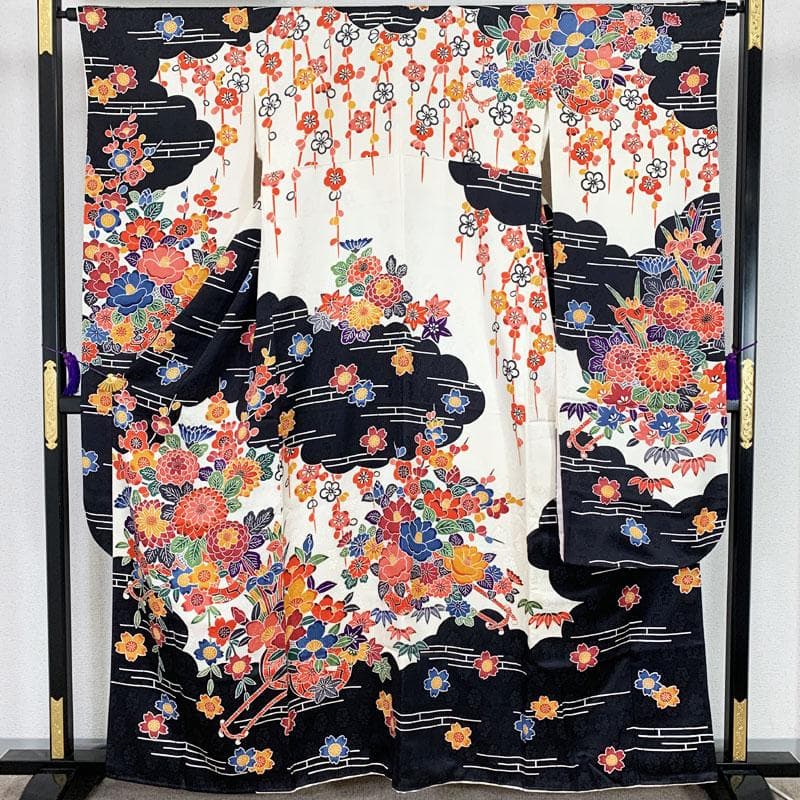 507z14☆紅型振袖 作家物 地紋 古典柄 ホワイト×黒☆美品 成人式 結婚式