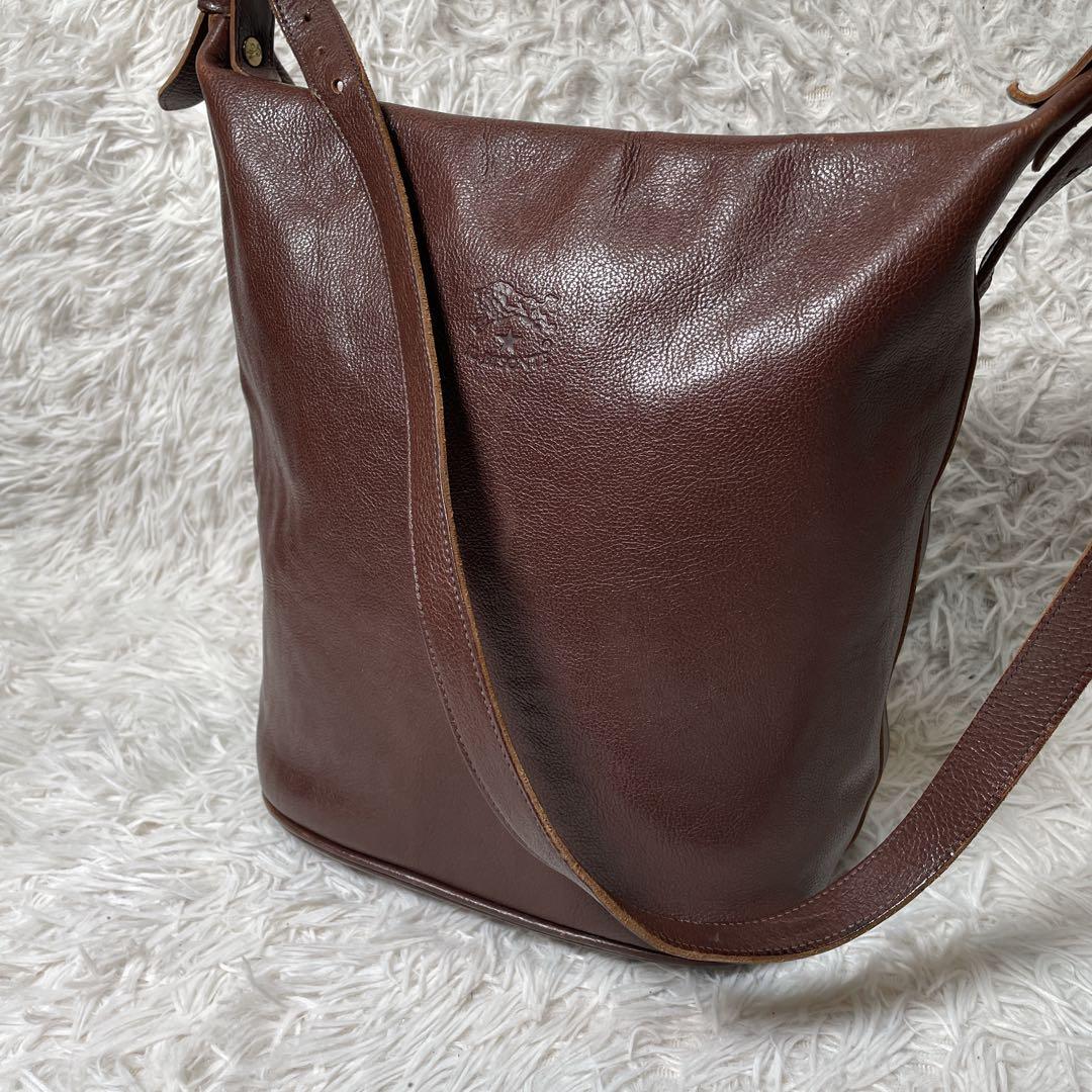 イルビゾンテ　ショルダーバッグ　ダークブラウン　シボ革　ユニセックス