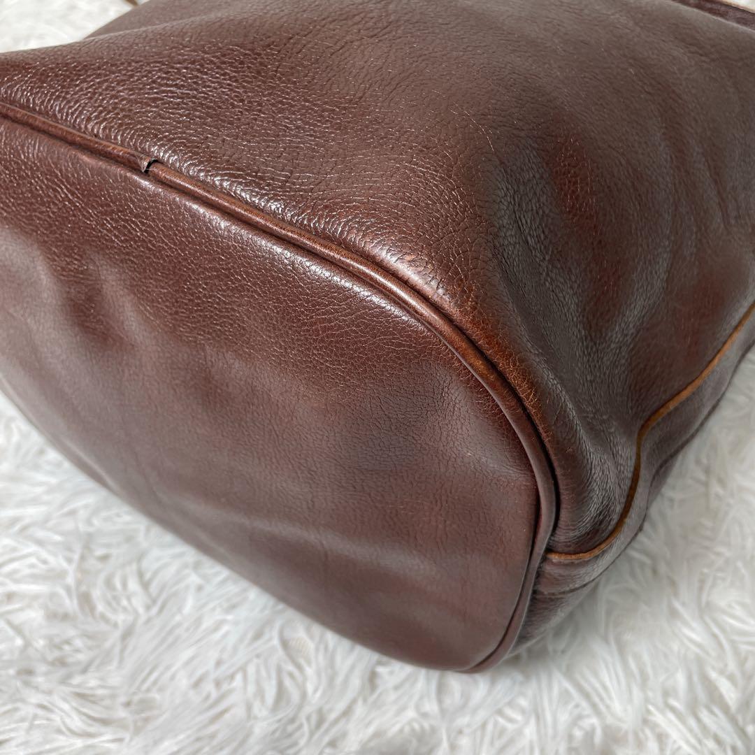 イルビゾンテ　ショルダーバッグ　ダークブラウン　シボ革　ユニセックス