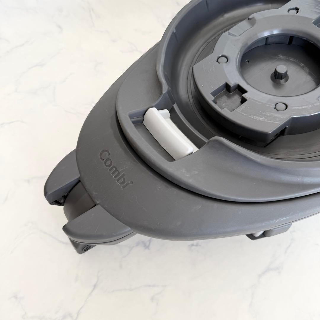 Combi THE S ザエス のせかえベース コンビ