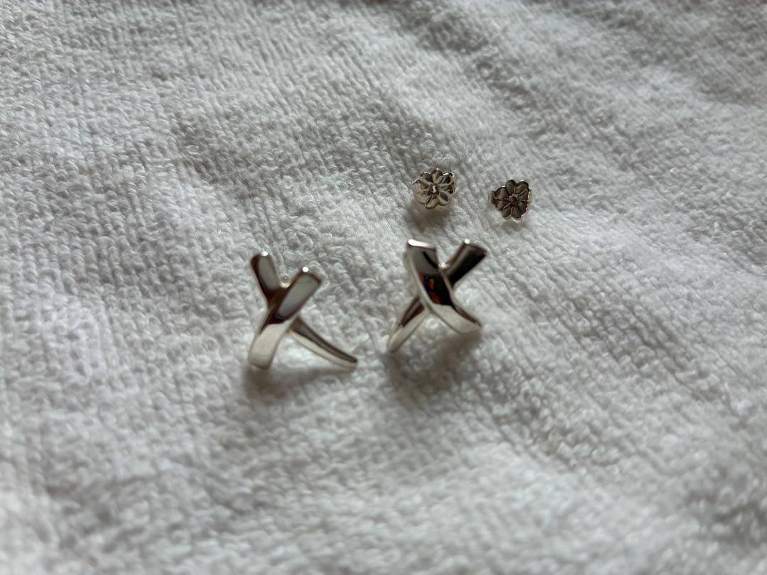 Tiffany & Co. クロスデザインピアス