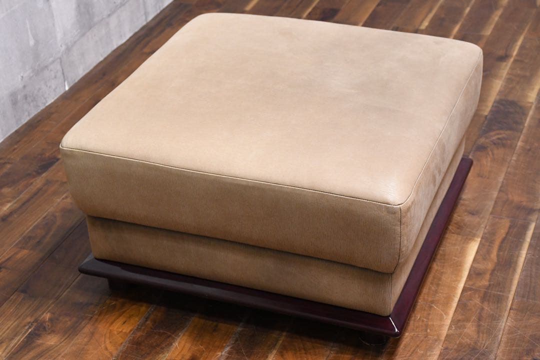 EAC68 北谷家具 キットファニチュア 仔山羊革張り オットマン スツール