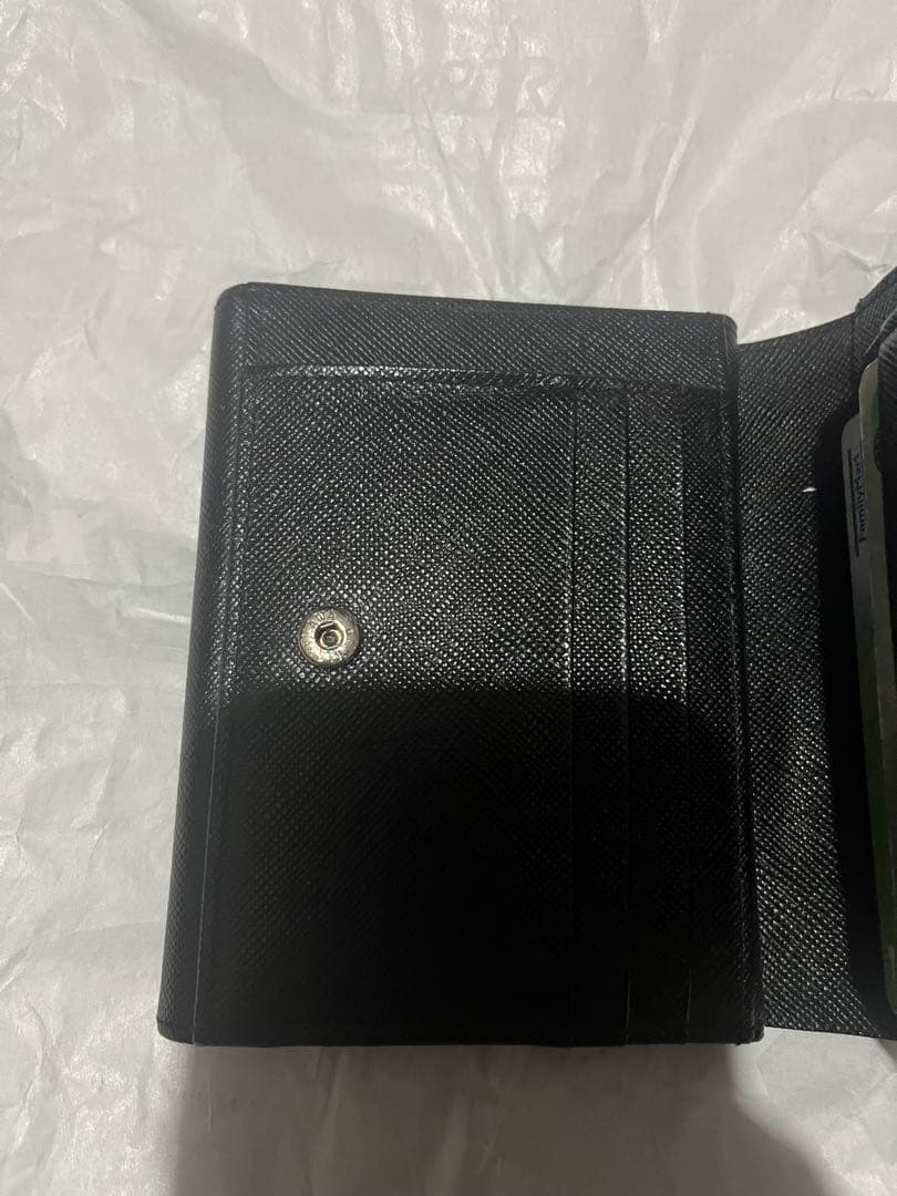 【美品】BURBERRY バーバリー　ブラック二つ折り財布