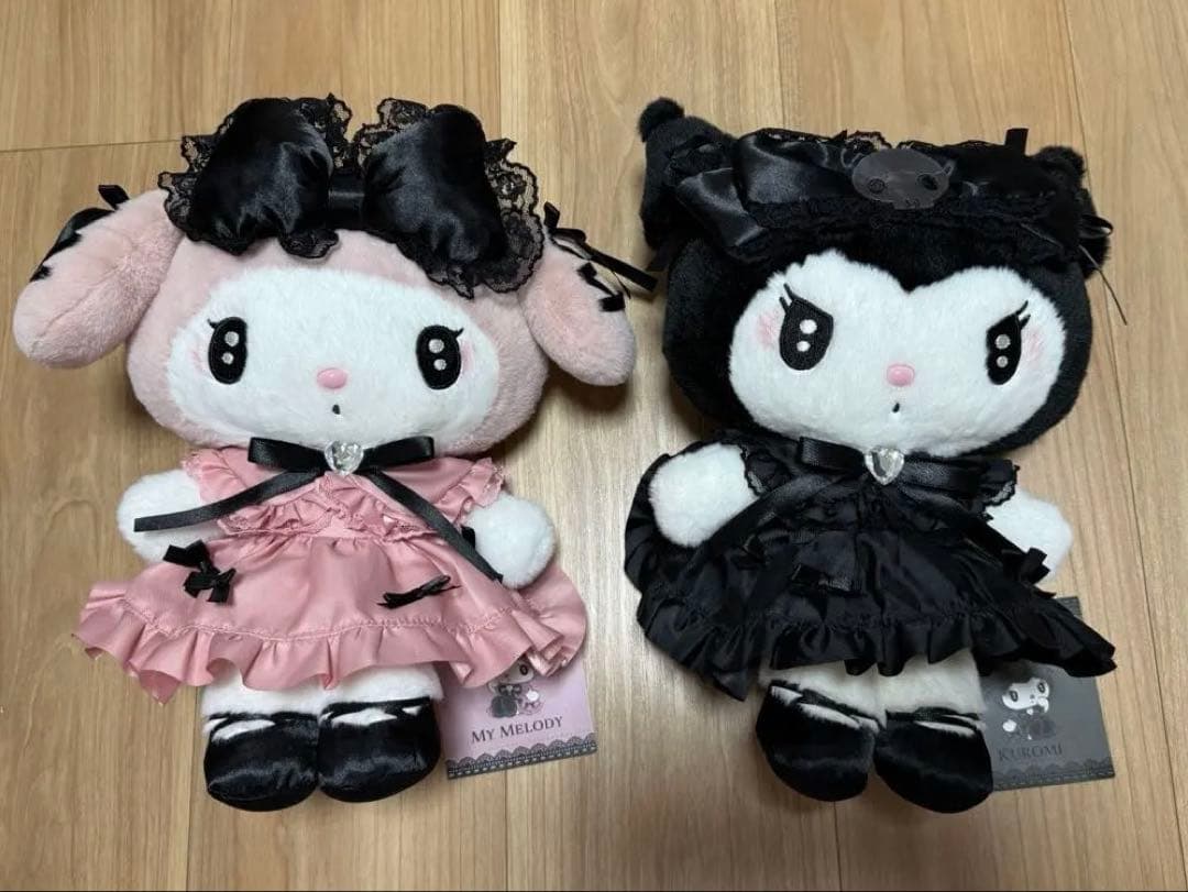 クロミ マイメロ　ぬいぐるみ Mサイズ真夜中のメロクロセット　サンリオ