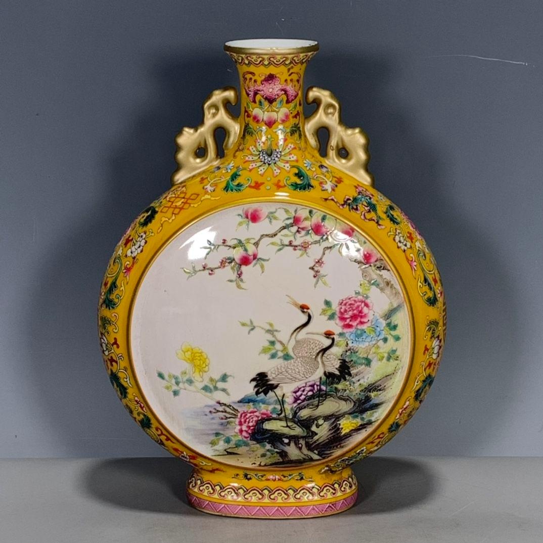 乾隆黄釉蒔絵開窓粉彩鶴抱月甁 花瓶  景徳鎮 陶磁器 装飾品 工芸品美術品 置物