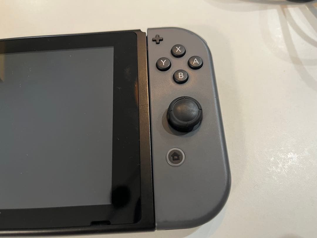 【動作確認済み】【美品】Nintendo Switch 本体 とその他付属品