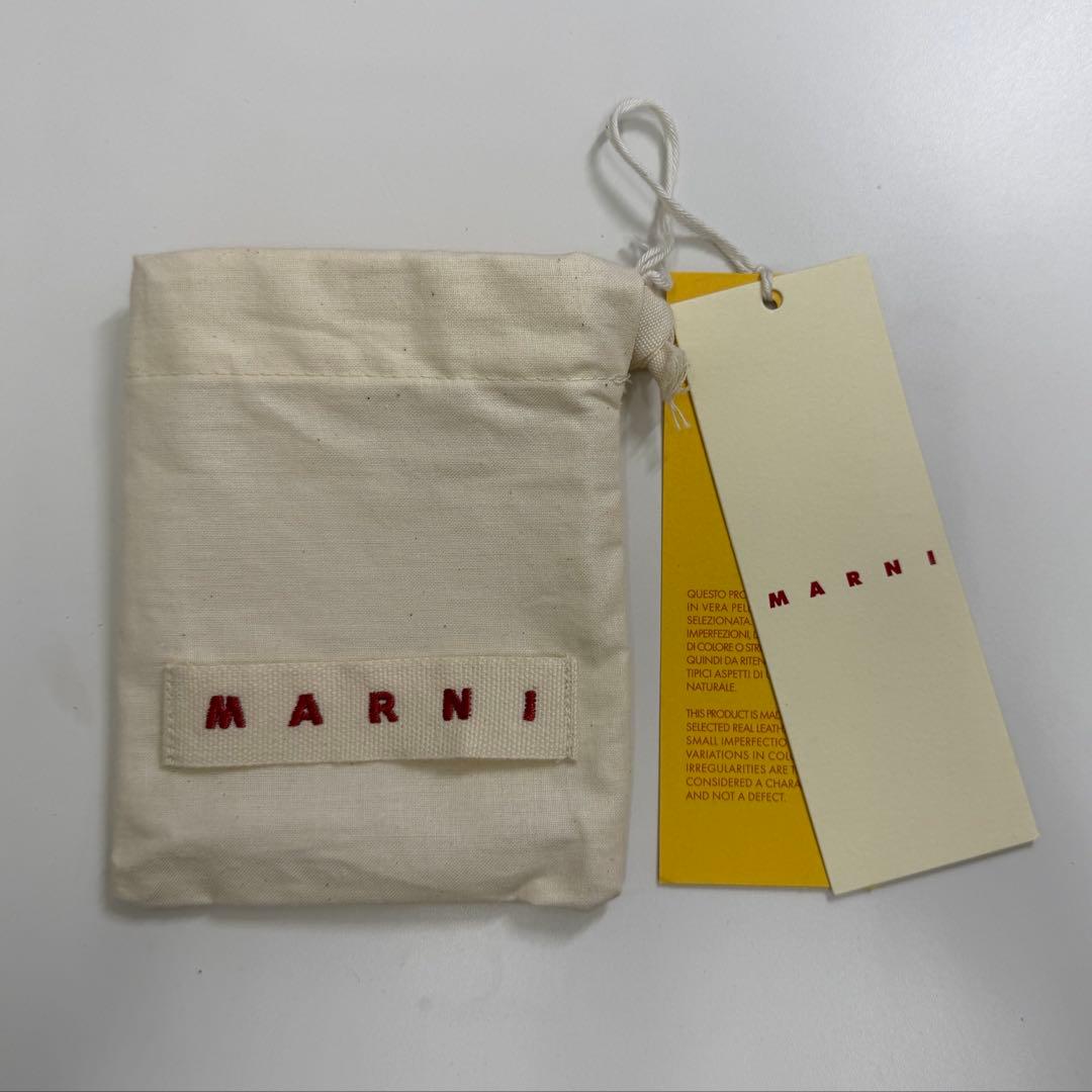 マルニ MARNI 二つ折り財布 未使用品