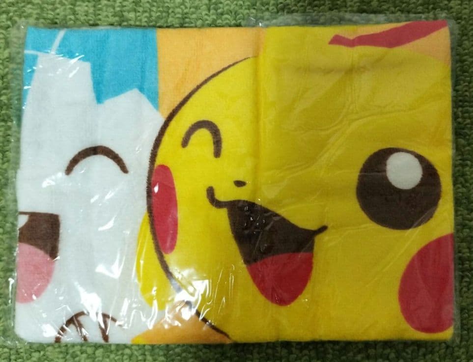 ポケモン福袋 ピカピカバッグ 2008 トイザらス限定版 ポケモンセンターグッズ