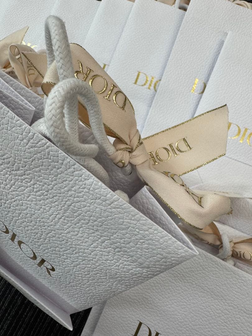 ディオール 母の日 限定ショッパー　紙袋　リポン付き　50枚