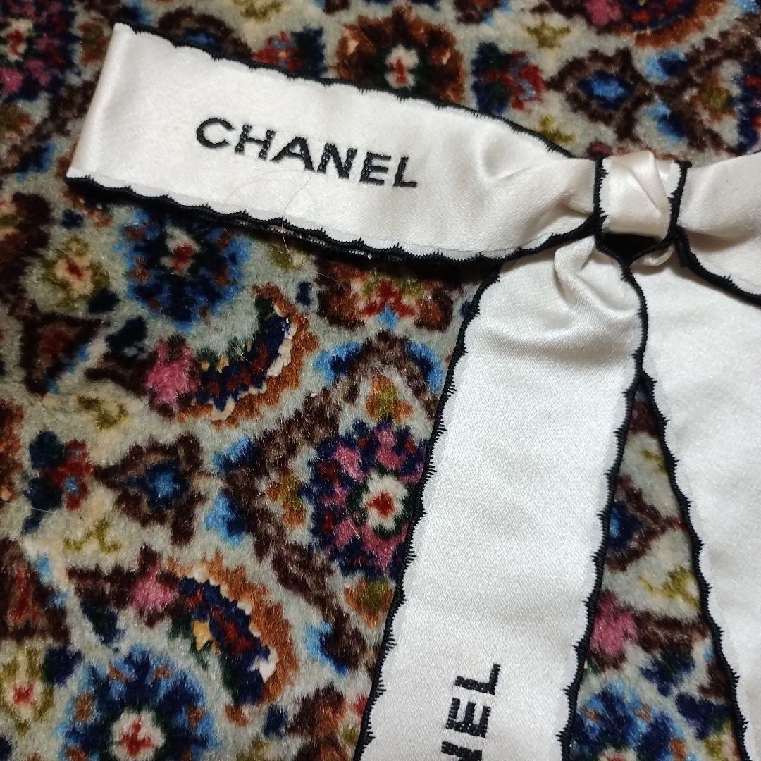 ヴィンテージ　CHANEL サテンリボン ブローチ白