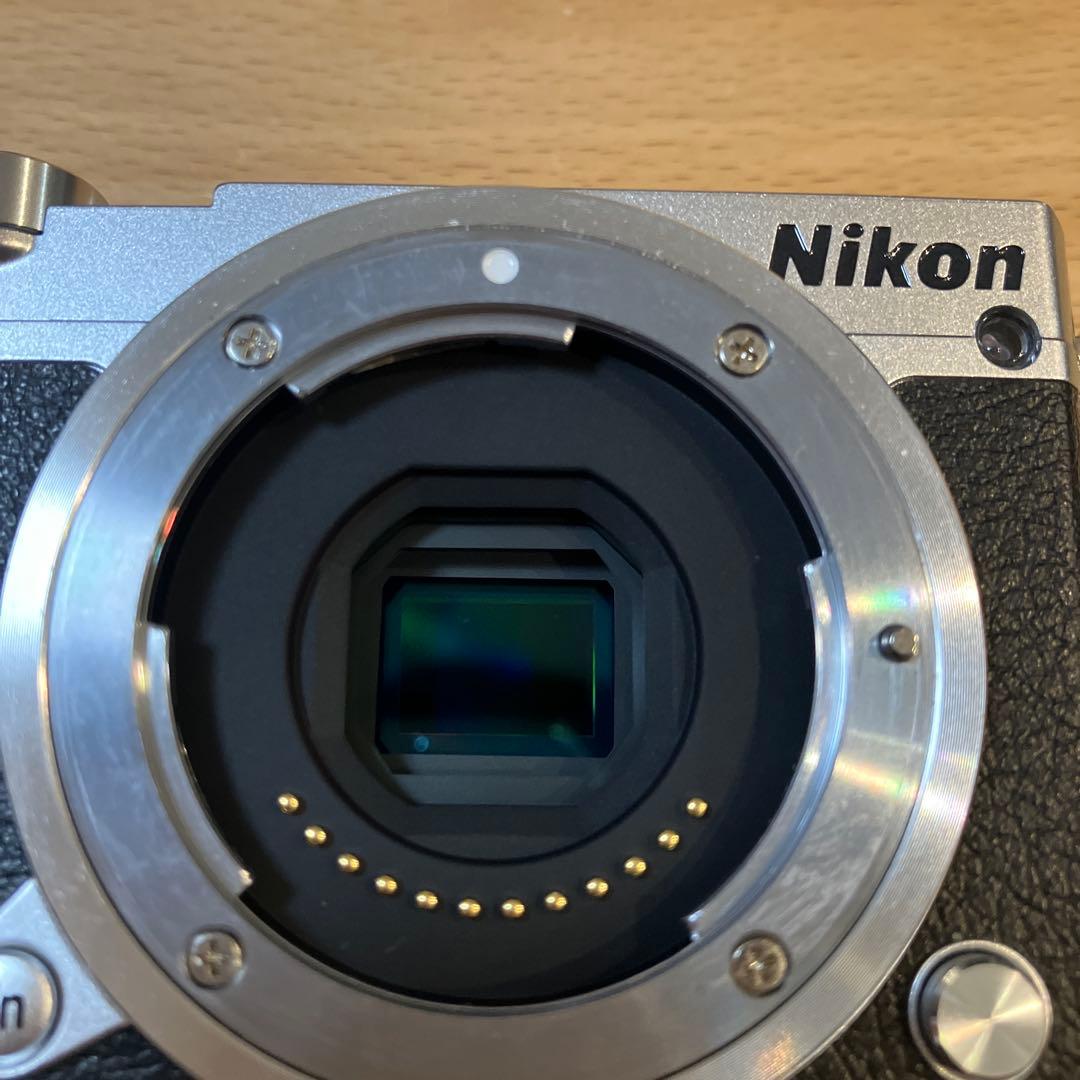 Nikon J5 ミラーレスカメラボディ