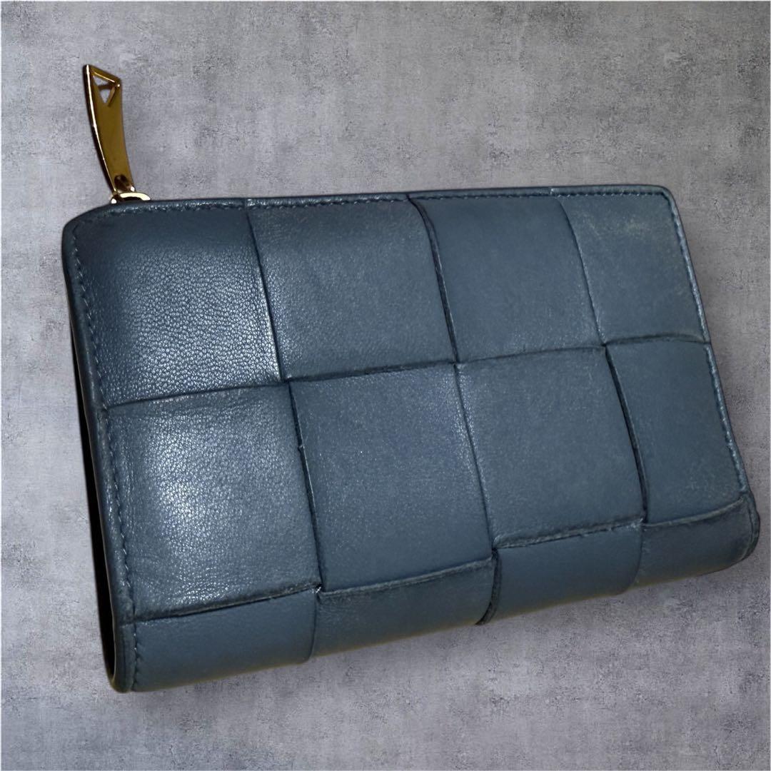 Bottega Veneta ミディアム　カセット　希少カラー: サンダー