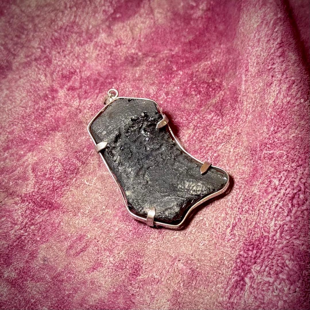【希少】モルダバイト 原石 シルバー925 ペンダントトップ 27.35g