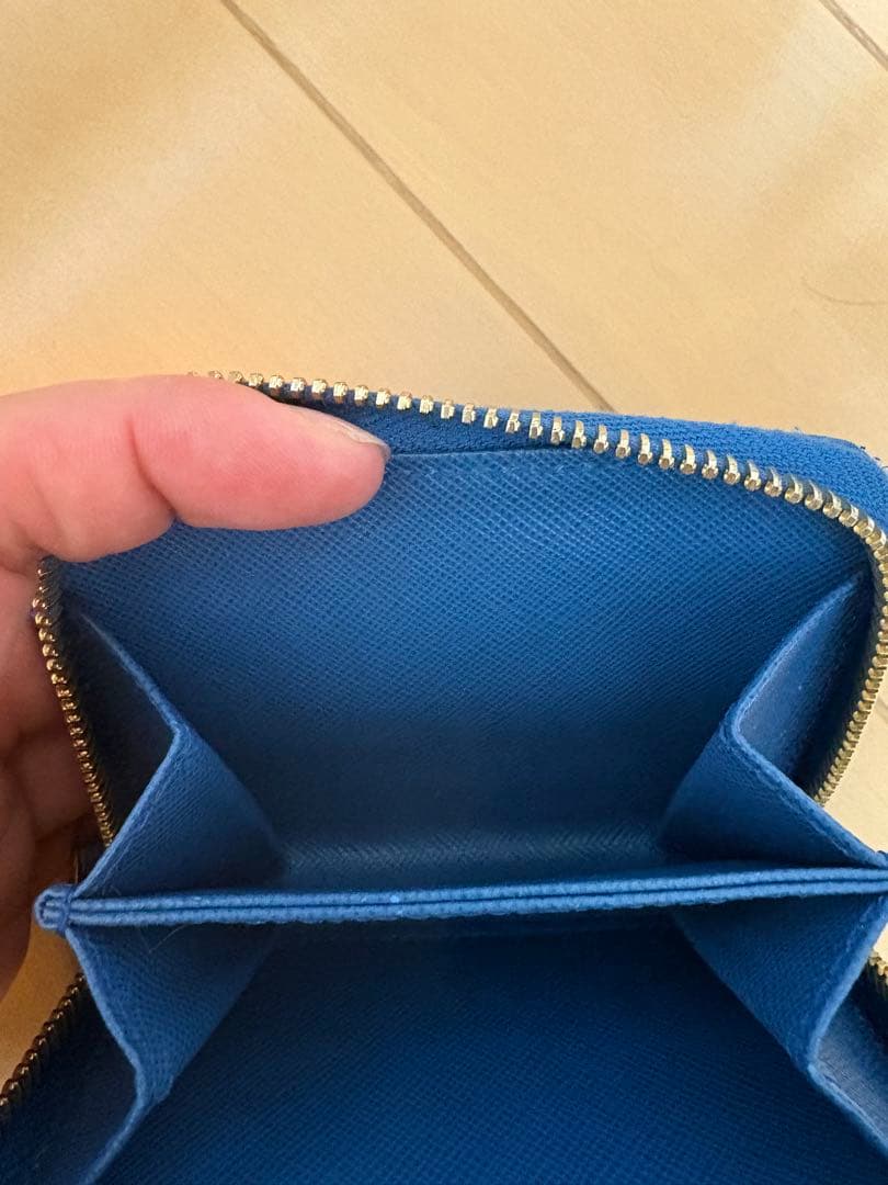 PRADA 財布　青色