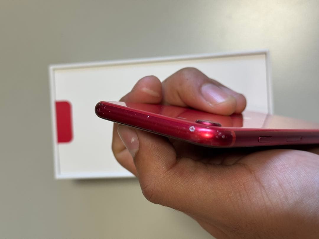 Apple iPhone SE (第2世代) レッド