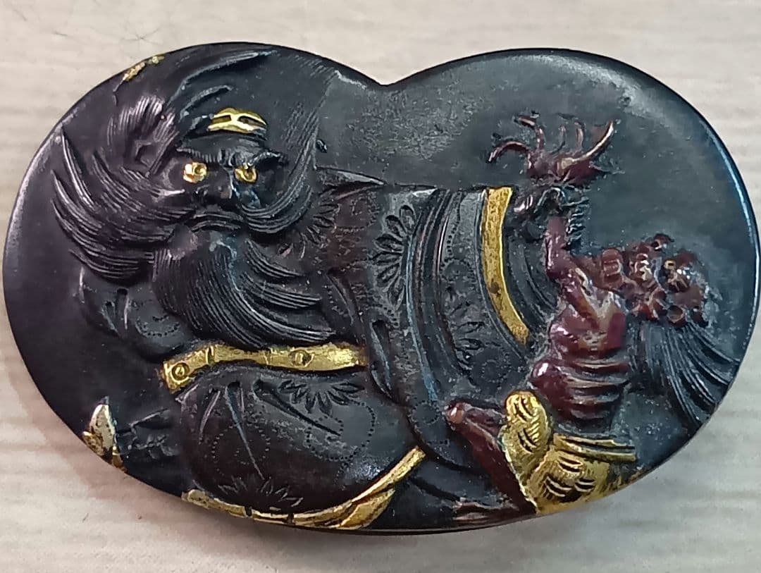 煙草入れ／超絶技巧前金具／在銘あり