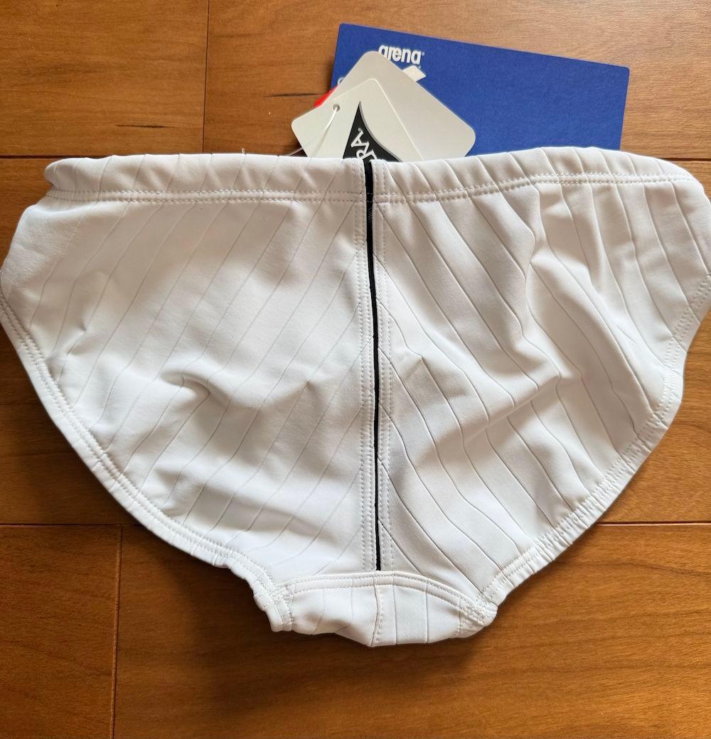 【新品タグ箱付】ARENA ダブルマット SAR-4111 M　ホワイト 競パン