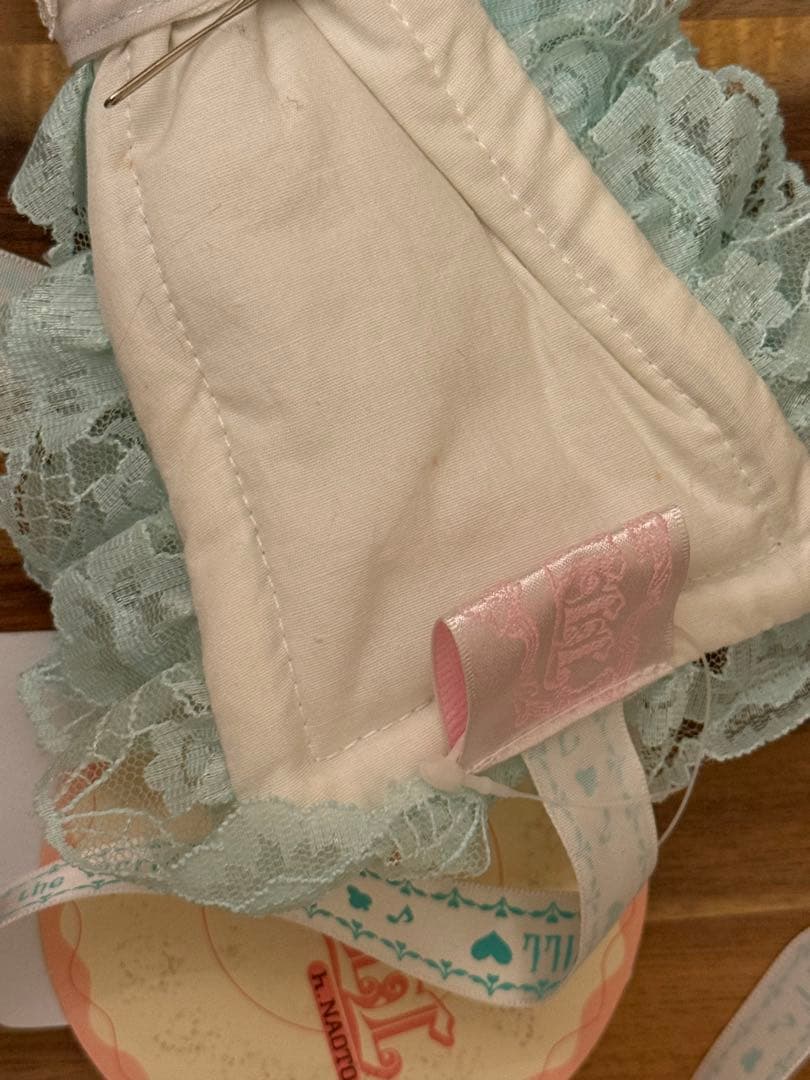 新品　エイチナオトリボンフリルヘッドドレス