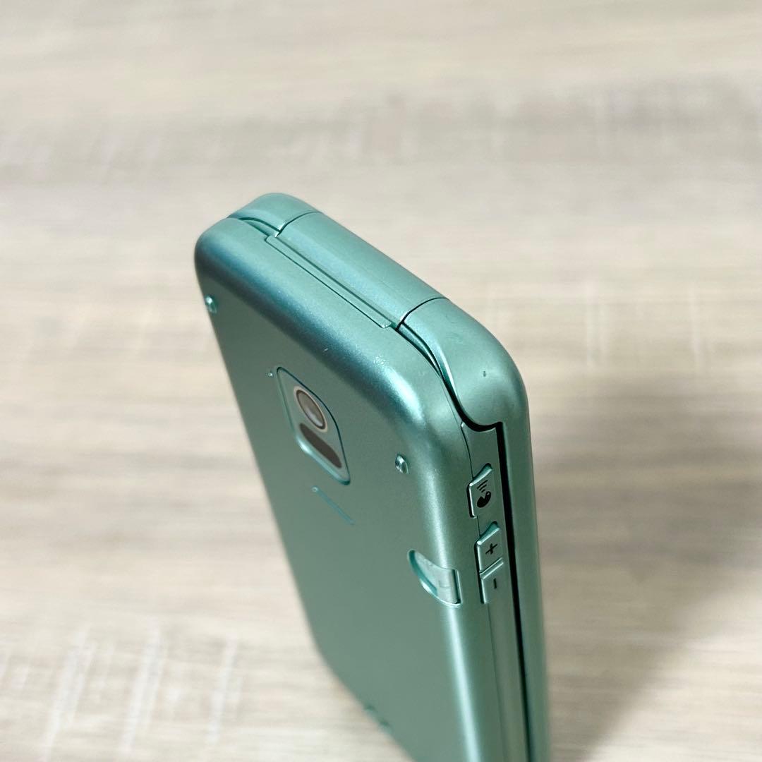 FUJITSU らくらくホン F-02J ミントグリーン 取説/ガイド/充電器付