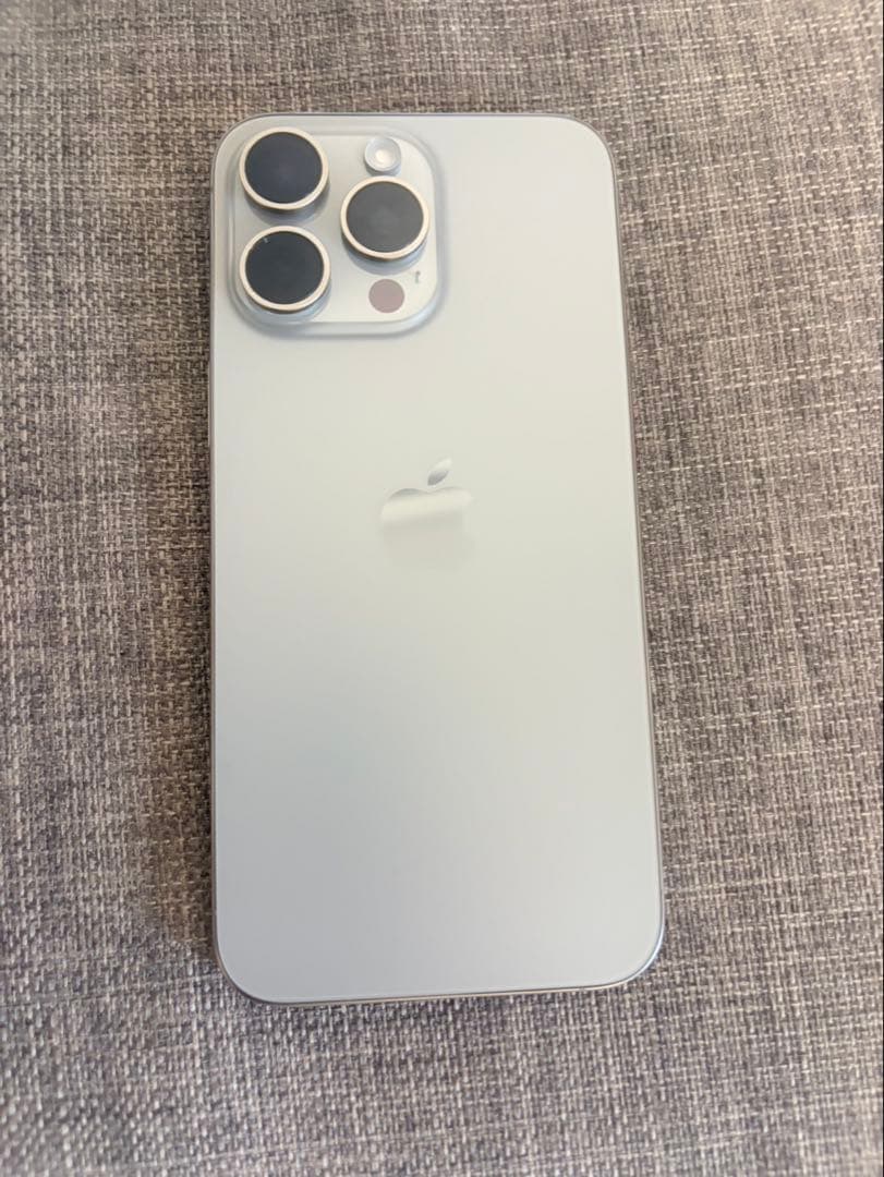 iPhone 15 pro max 256GB SIMフリー　望遠レンズ傷あり