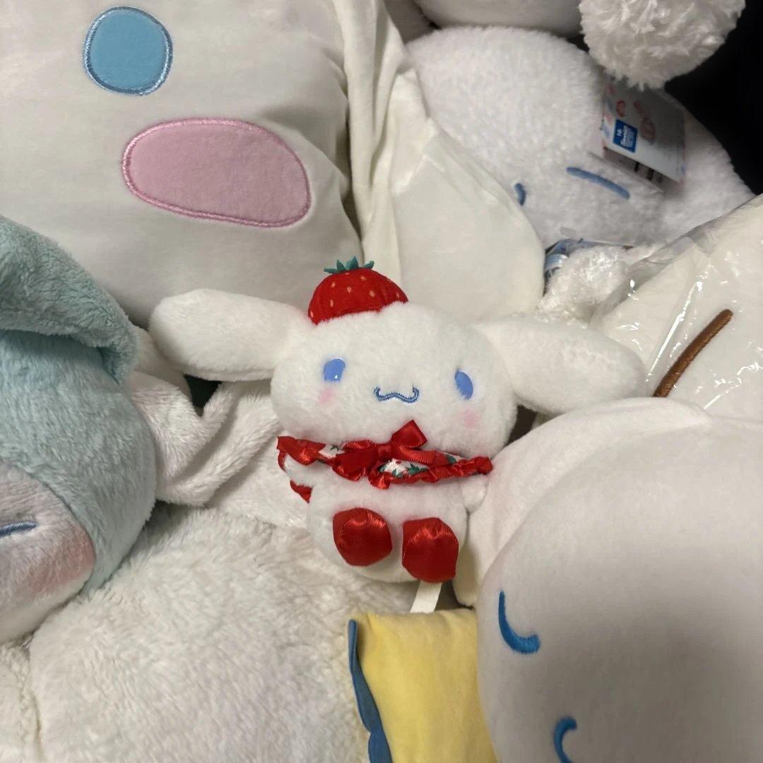 160サイズぱんぱん　大量　シナモンロール　ぬいぐるみ　グッズ　まとめ売り