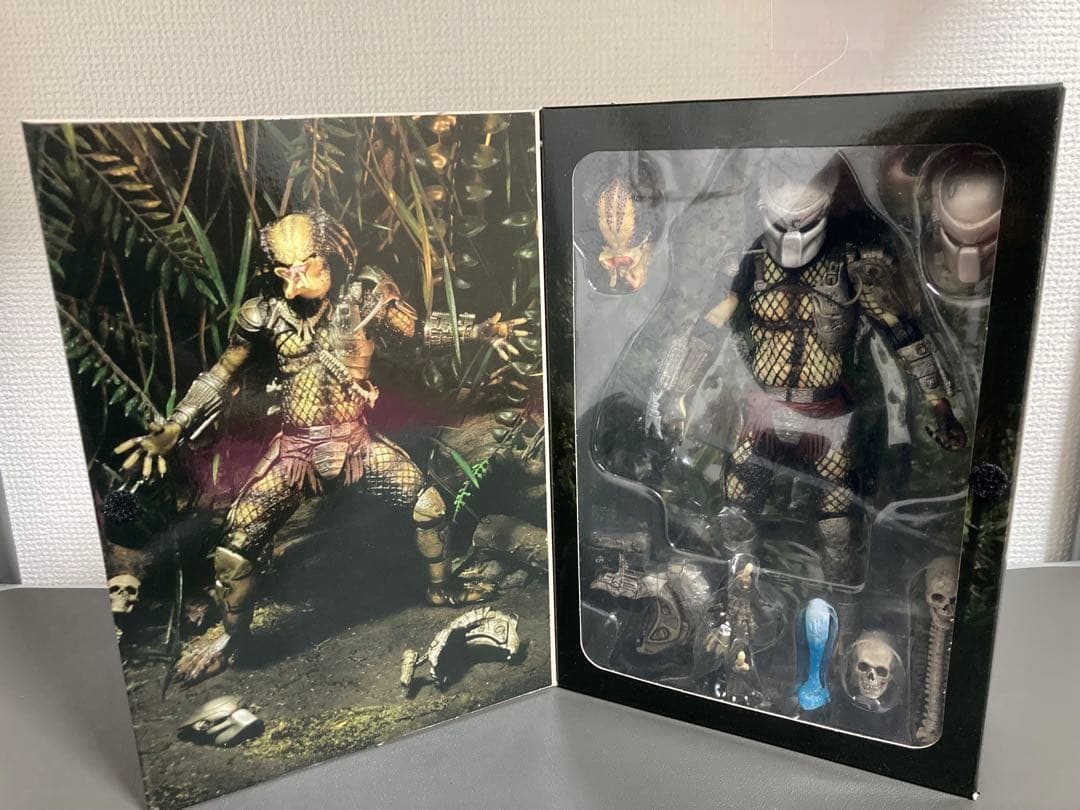 ネカ　NECA ジャングルハンター　プレデター