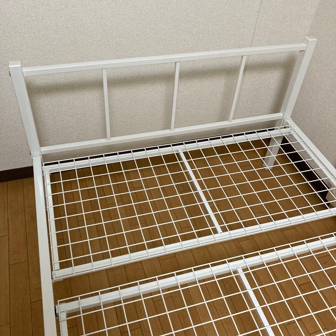 ニトリ バジーナ ホワイト シングル ベッドフレーム パイプベッド