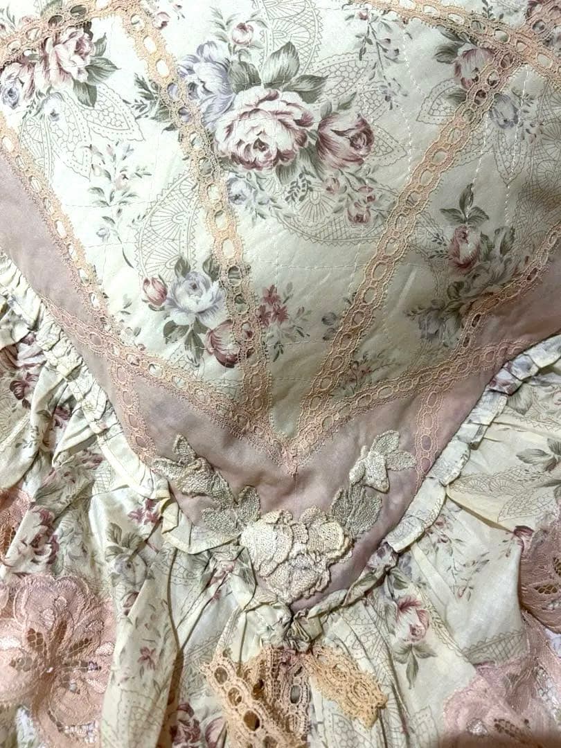 さえらアキアカネ大きな花柄レースクッションカバー座布団カバー２点【希少品】