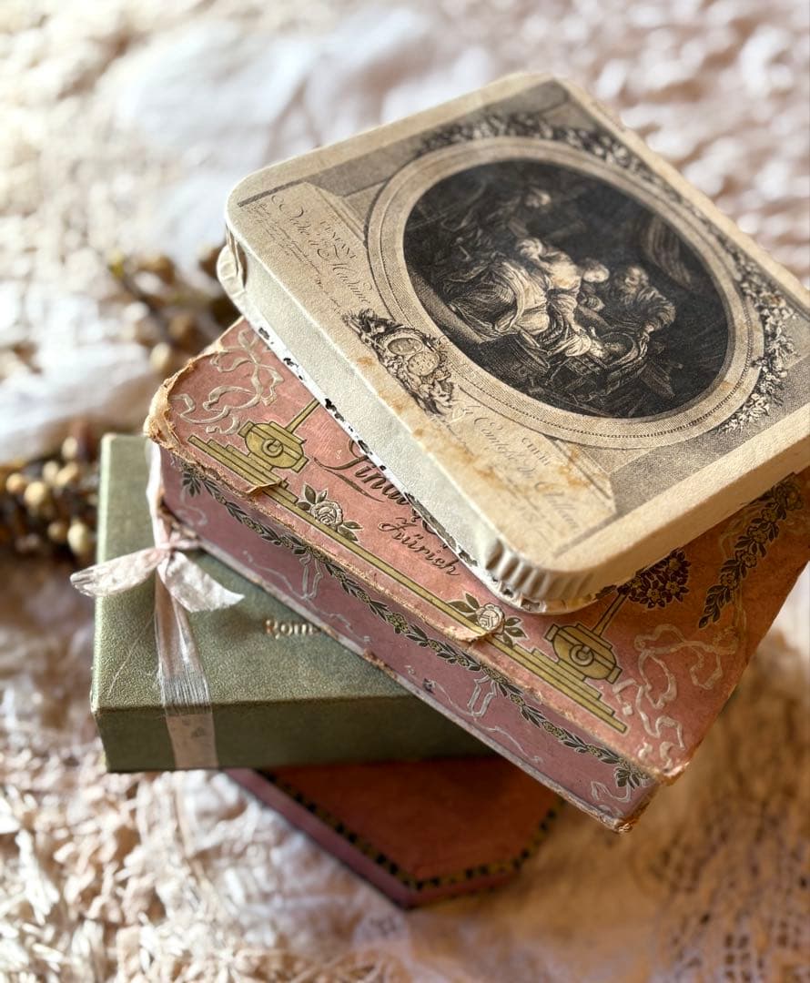 フランス　アンティーク　お菓子箱　プレゼンテーションボックス