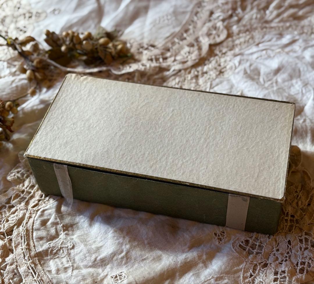 フランス　アンティーク　お菓子箱　プレゼンテーションボックス