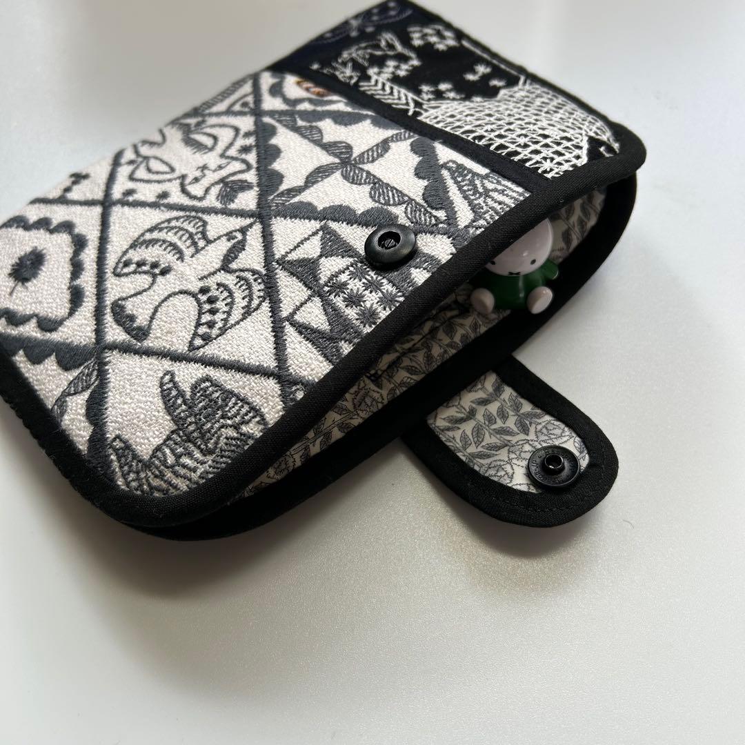 ミナペルホネン　通帳ケース　専用