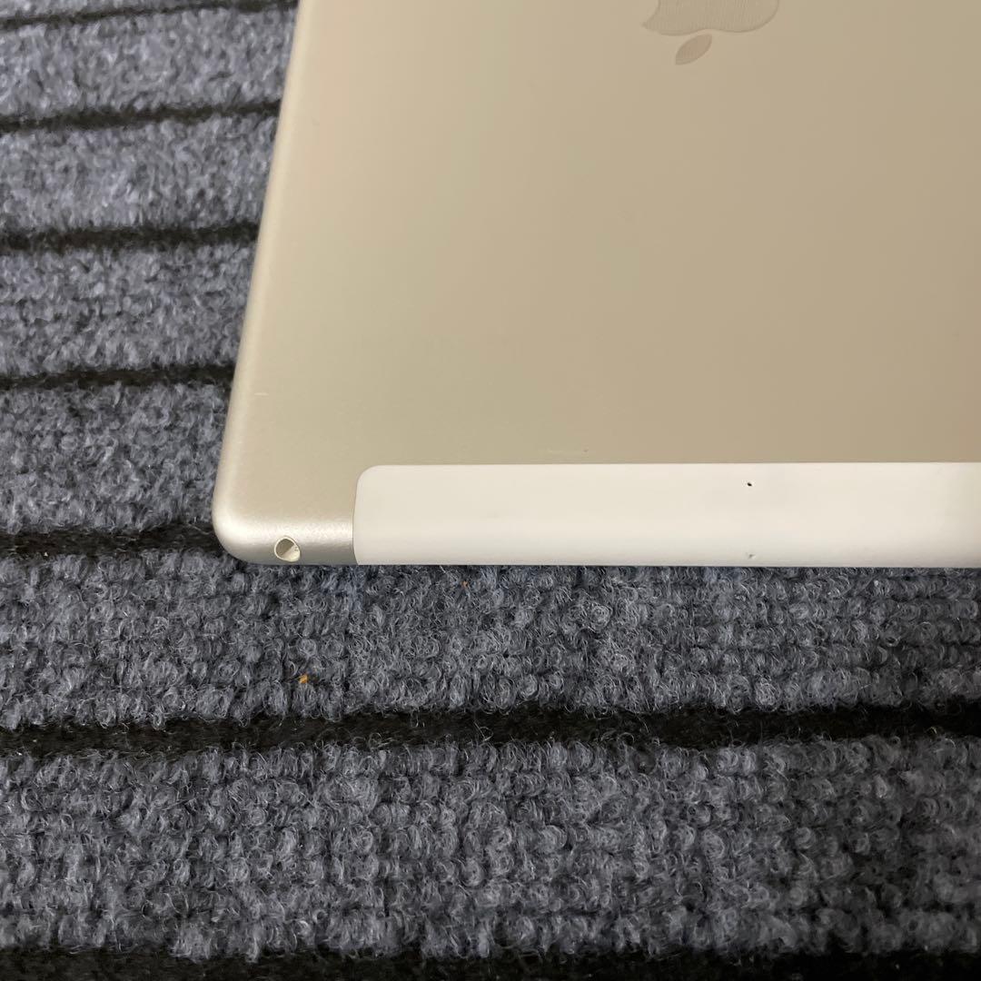 93 iPad 8世代 32GB SIMフリー シルバー