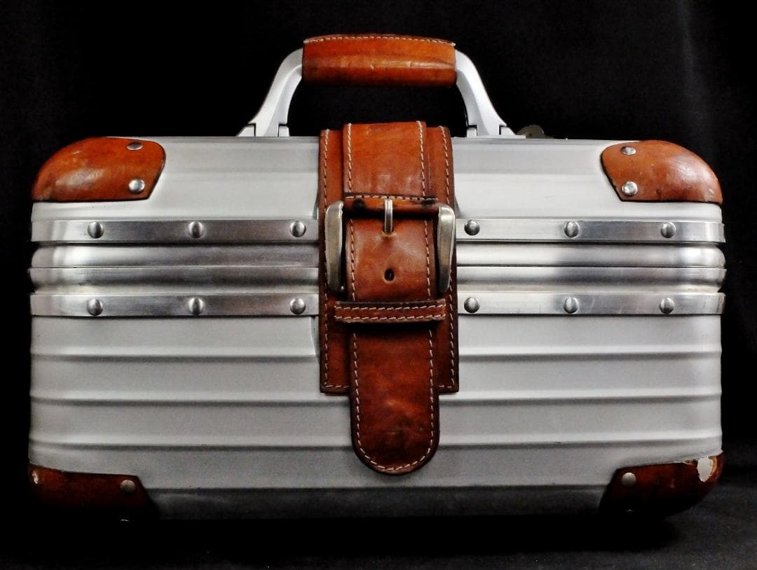 リモワ トパーズ『ASSIMA』ALビューティケース 17L【LTD/激レア】