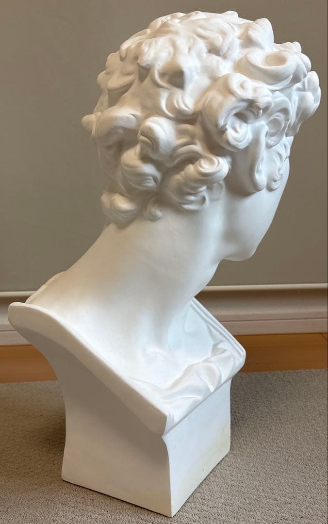 ジュリアーノ・メジチ胸像