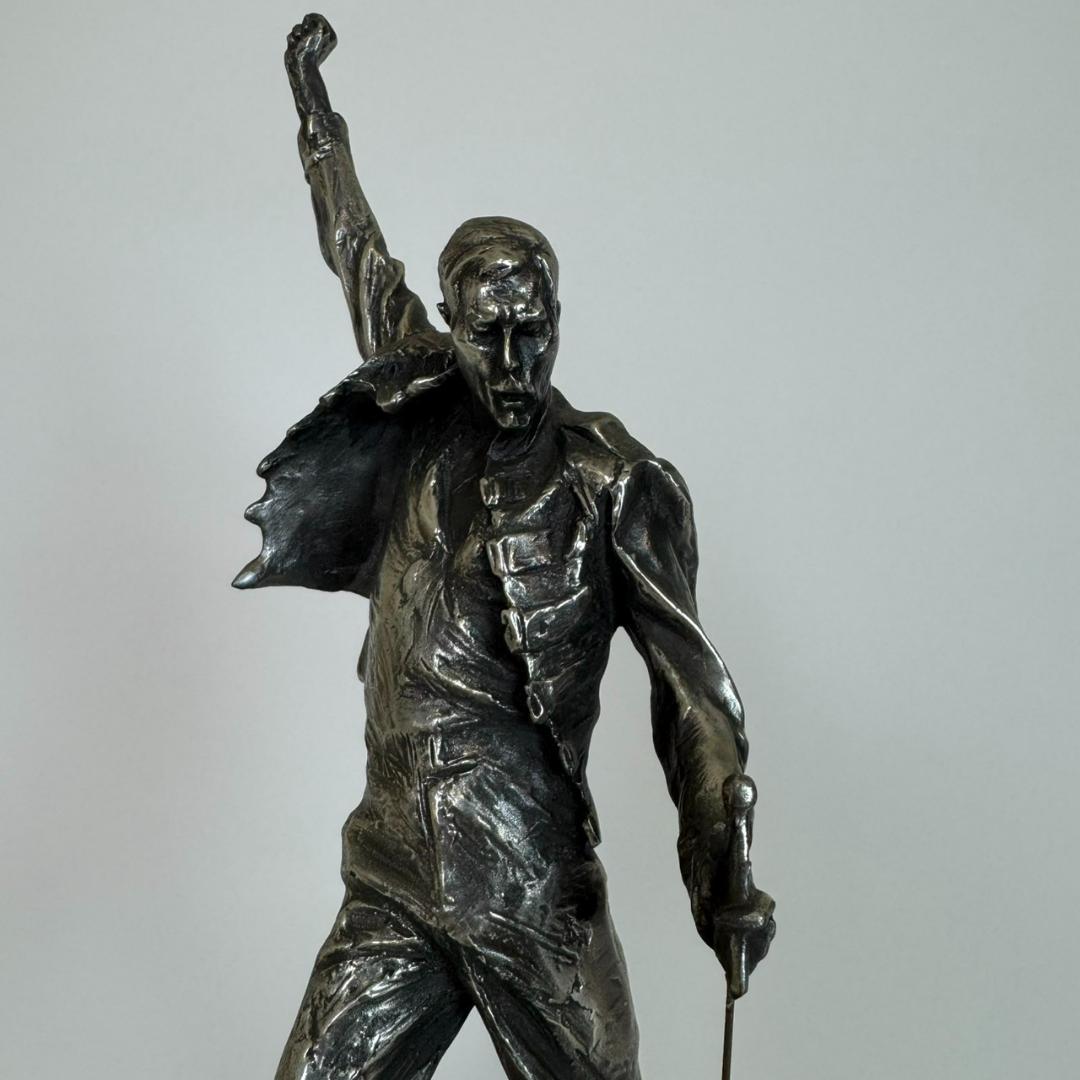 希少 フレディマーキュリー 像 オブジェ 置物 高さ45㎝ クイーン 金属製