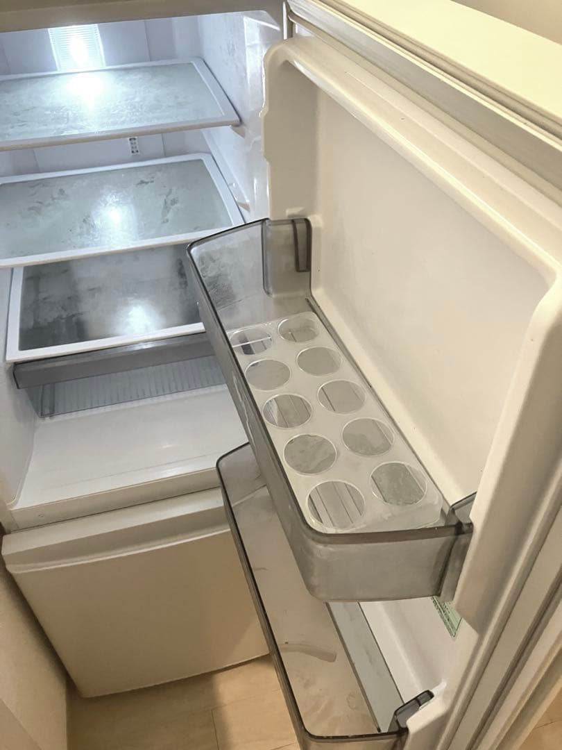 2022年製 冷蔵庫146L 三菱MR-P15H-W