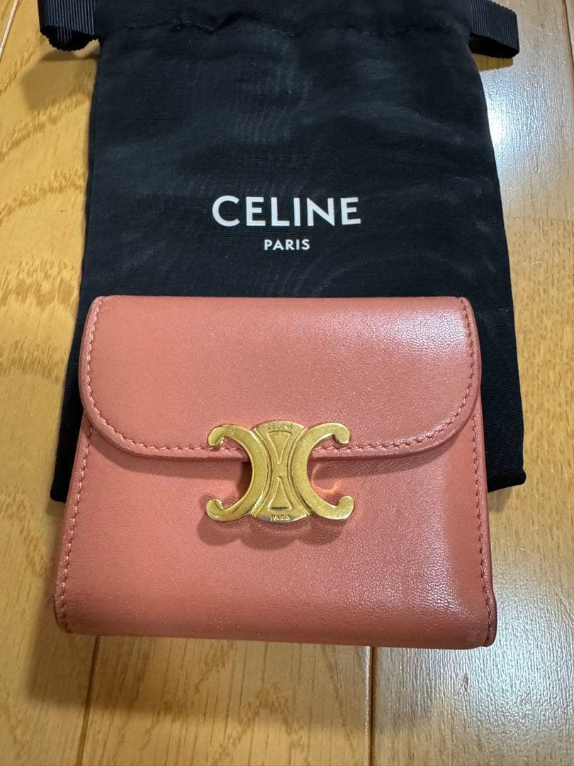 CELINE 三つ折財布 トリオンフ ロゴ金具