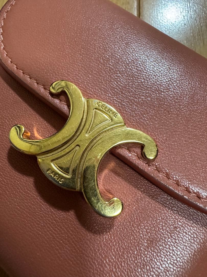 CELINE 三つ折財布 トリオンフ ロゴ金具