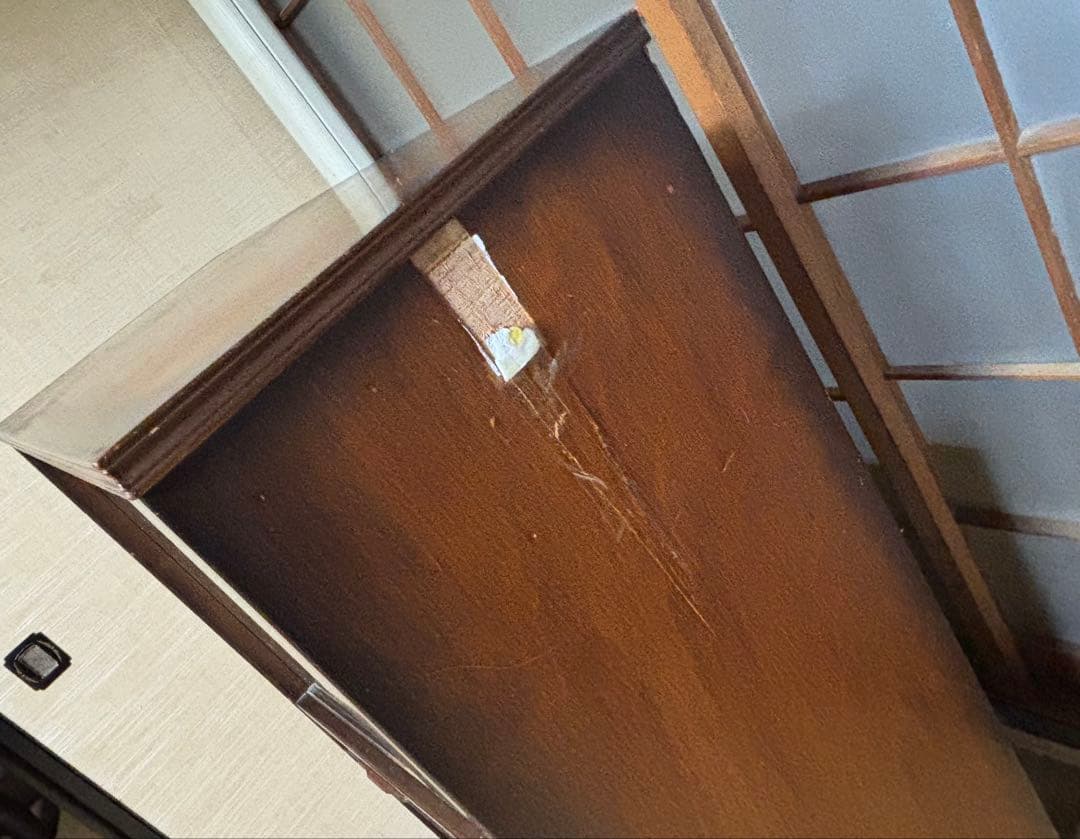 P*B様 木製キャビネット ガラス扉付き