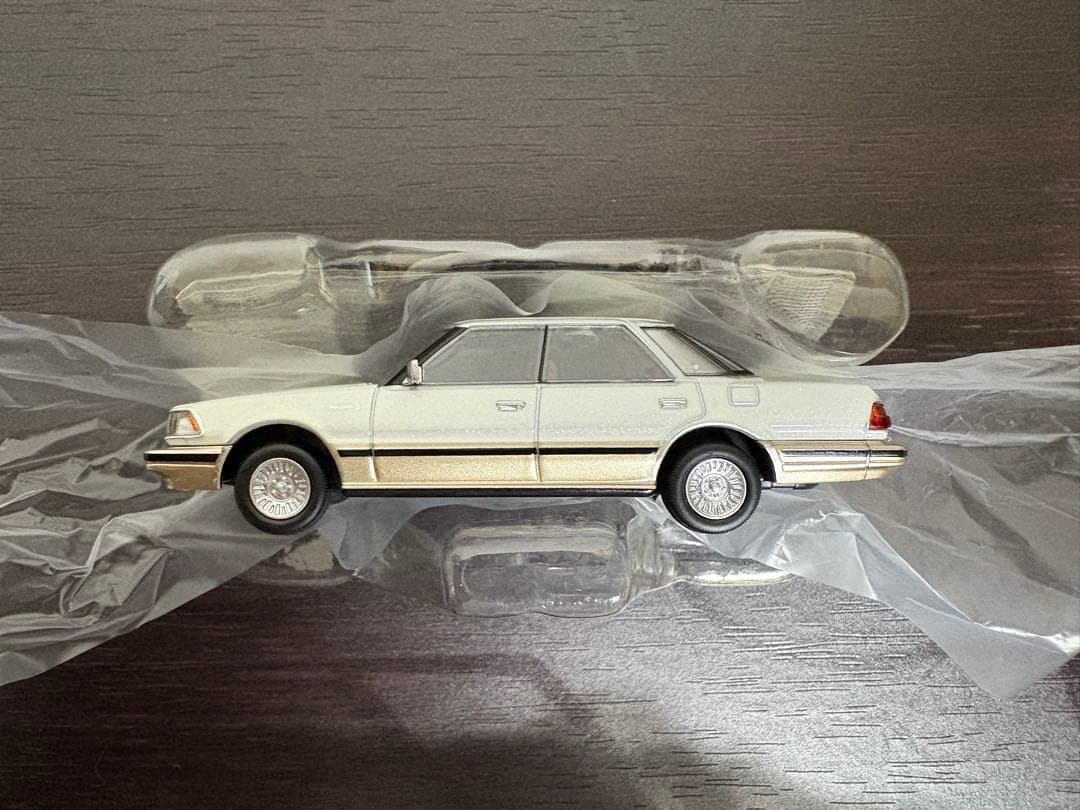 トミカリミテッドヴィンテージ　クラウンセット　LVN176ａ　LVN176 ｂ