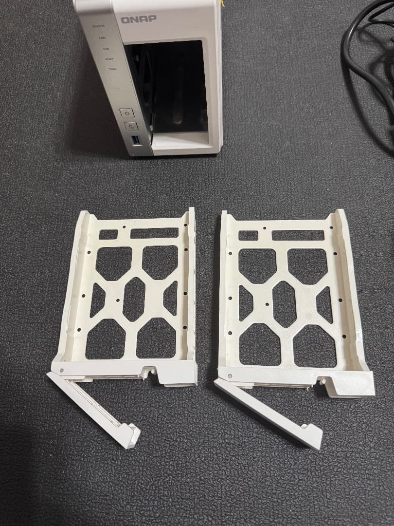 QNAP 2ベイNAS USB 3.0ポート付き　TS-231P