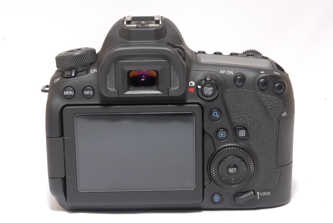 ✨美品　Wi-Fi通信機能付き！ Canon EOS 6D mark II