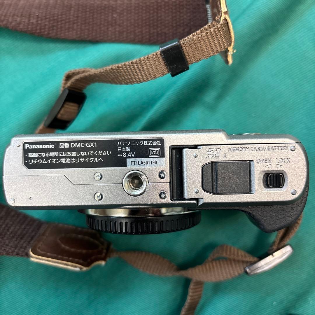 Panasonic DMC-GX1 ミラーレスカメラ