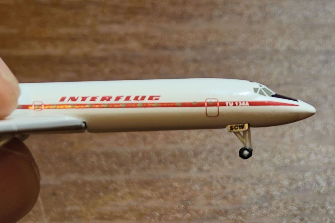軍*姿様 Herpa Interflug Tupolev 134A 1/500